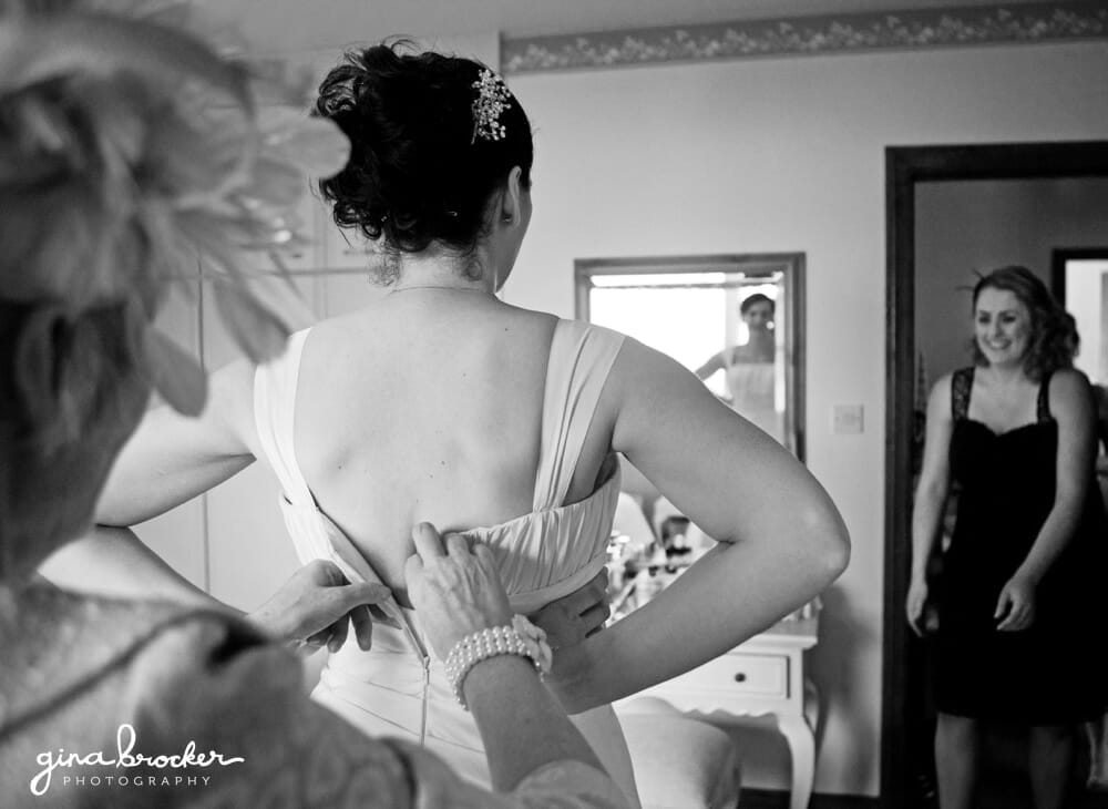 Bride Getting Ready 05.Relaxed.Rustic.Wedding.Dress