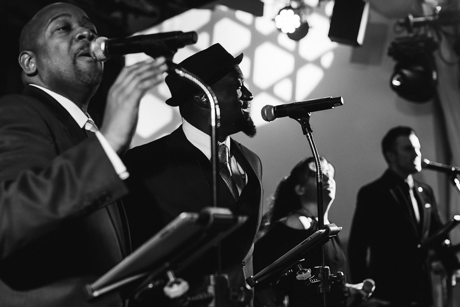 This documentary photograph of a band at a nantucket wedding is one of the best wedding photographs of 2016
